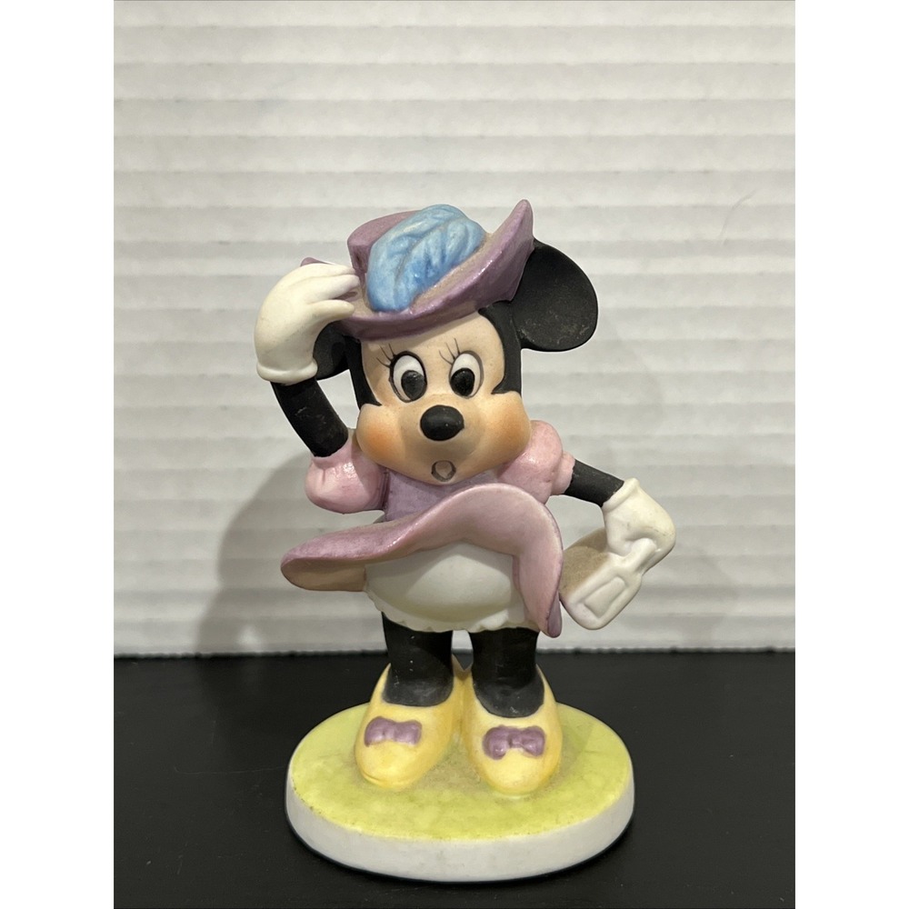 Vintage Walt Disney Productions Minnie Mouse Bisque Porcelain Figurine 4" Tall